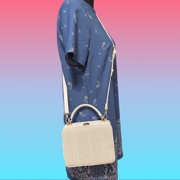 A&F PAISLEY SHIFT DRESS - Picture 11 of 12